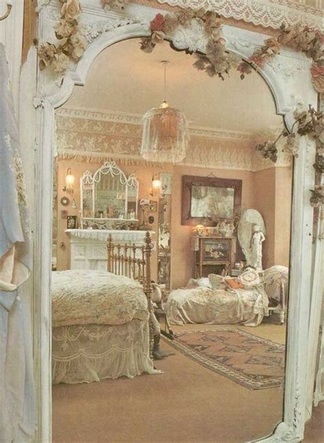 Shabby style decor is a very charming, romantic, vintage and even soft way to decorate your home. 33 Cute And Simple Shabby Chic Bedroom Decorating Ideas ...