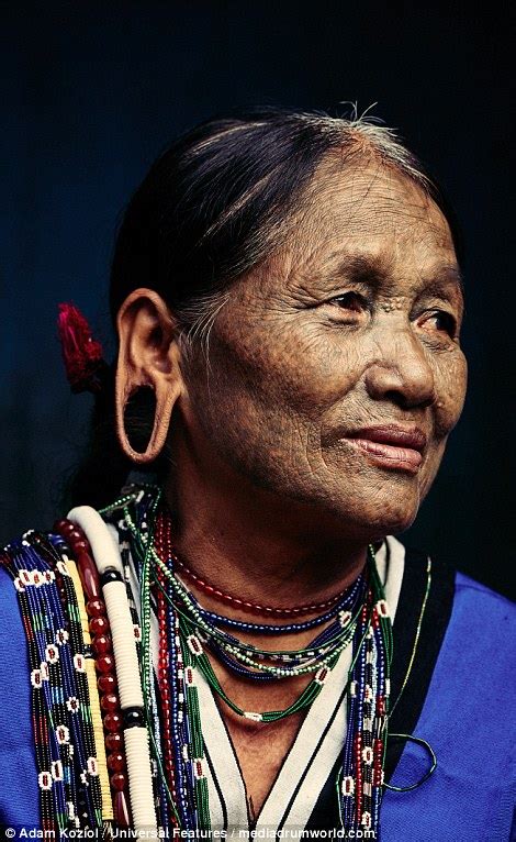 Stunning Portraits Of Myanmars Mysterious Chin Tribe Daily Mail Online