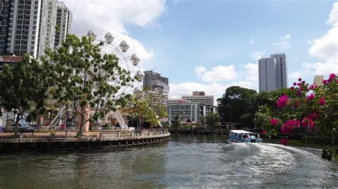 While the sights are easier to see during the day, the nice part about cruising in the evening is that you get to. Melaka River Cruise . Malaysia . 2019 - YouTube