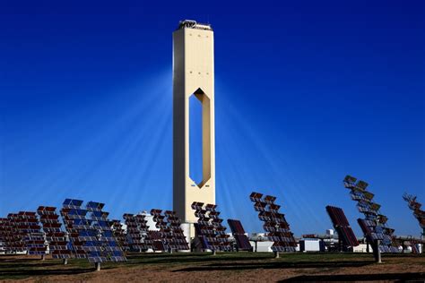 How Solar Power Towers Generate Electricity At Night Greenareame