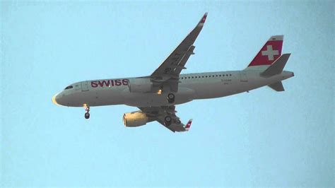 Airbus A320 Sharklets Swiss Hb Jlt Landing Approach Hamburg