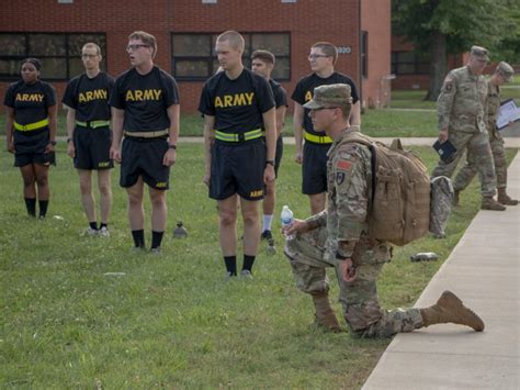 Building Strength Endurance And Mobility Army Physical Readiness