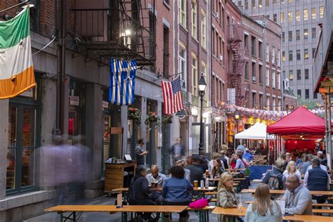 Stone Street Is Lower Manhattans Original Open Street And Its Time