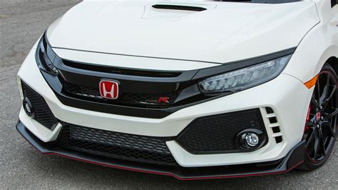 For a start, it still looks like a civic type r. 2019 Honda Civic Type R Increases $1,000 Over Last Year's ...