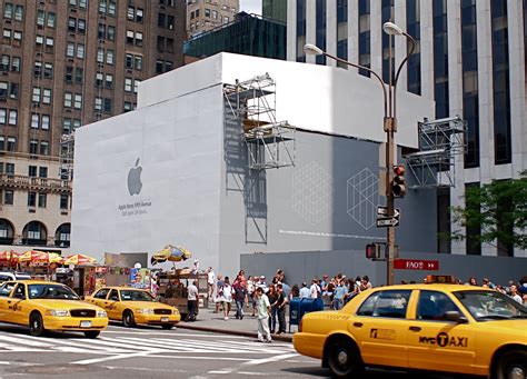 Nyc ♥ Nyc The Apple Store Fifth Avenue Glass Cube Getting Simplified