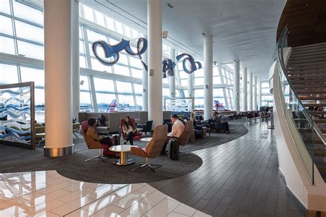 The Best Lounge In The United States Is A Delta Skyclub View From