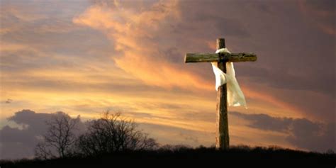 While the bible does not tell us how old jesus was when he died, it does say that he was about thirty years old when he began his ministry (luke 3:23). Istoria Ministries Blog: Jesus Died and Rose from the Dead ...