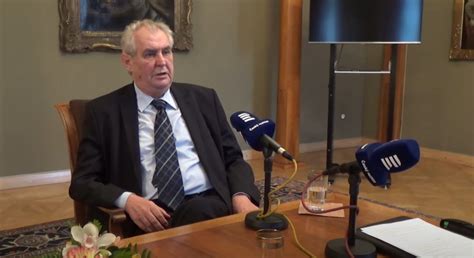 Jun 27, 2021 · prezident miloš zeman zopakoval, že po říjnových sněmovních volbách pověří sestavením vlády předsedu nejúspěšnější strany, nikoli lídra některé z volebních koalic. Andrej Babiš a Miloš Zeman se vyjádřili k tomu, jestli ...