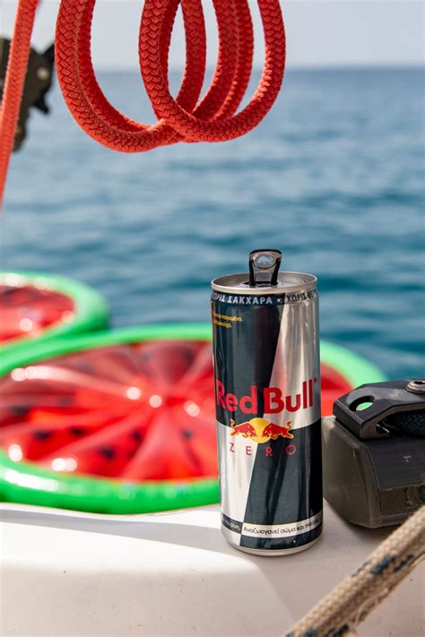 Total zero by red bull north america, inc. Επιτέλους! Μέγιστη ενέργεια και γεύση χωρίς τύψεις με το ...