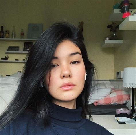 Asian Selfie Collage Momjord