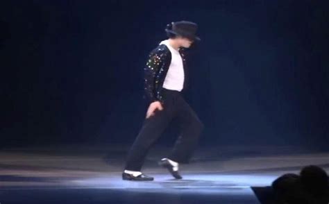 The Origin Of The Moonwalk This Is How Michael Jacksons Famous