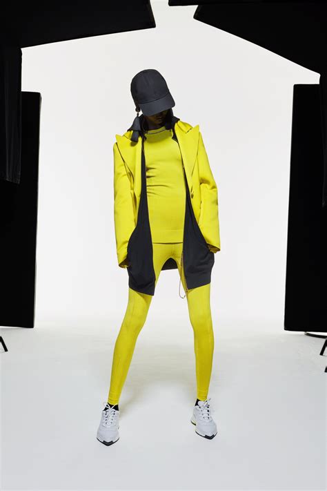 For press materials, please head here. AZ Factory ของ Alber Elbaz เปิดตัวแรงด้วยการฉีกกรอบโอตกู ...