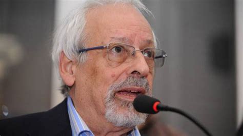 One of argentina's leading investigative journalists, and a columnist and press freedom activist. Urso: "Verbitsky no quería que fuera preso Balza" - m24digital