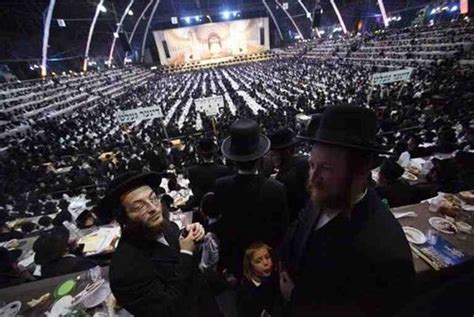 Last Night Satmar Held Two Massive Dinners For Tens Of Thousands Of