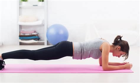 10 Surprising Health Benefits Of Doing Planks Flab Fix