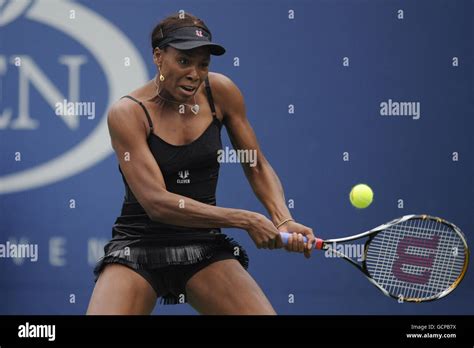 Usas Venus Williams In Action Against Belgiums Kim Clijsters During