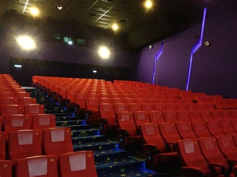 Tgv cinemas (formerly known as tanjong golden village) is the second largest cinema chain in malaysia. Tgv Cinema Bukit Tinggi Klang|Full Movie Online Free ...