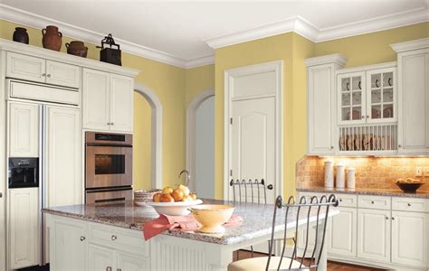 You can buy them in a few different colors or shades to get a better idea of what the walls will look like and how the color will look at various times of the day when the light hits it. 10 Yellow Kitchen Ideas 2021 (the Happy Mode Color) | Yellow kitchen inspiration, Yellow kitchen ...