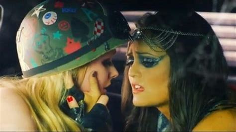 Avril Lavigne And Danica Mckellar Lesbians Kissing Winnie Cooper Danica Mckellar
