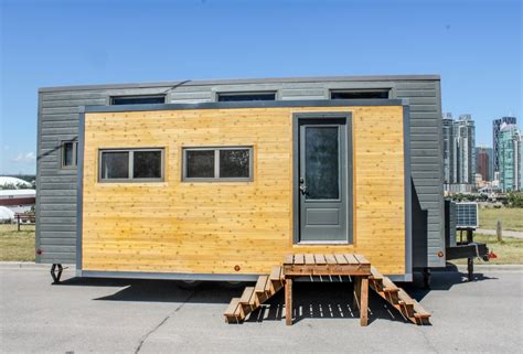 3d Virtual Tour Of The Aurora Tiny House That Expands With Huge Slide Outs