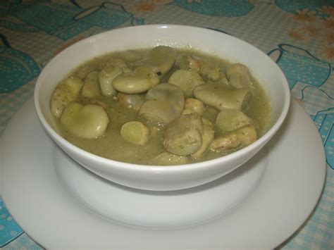 Las habas deshidratadas contienen muchas más calorías que antes de perder el agua. Habas Verdes | Receta | Habas verdes, Cocinar habas y ...