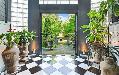 This Ultra-Stylish Lincoln Park Baths Home in Tremont is the Ultimate