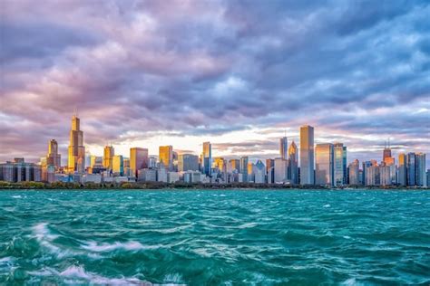 Premium Photo Downtown Chicago Skyline At Sunset In Illinois Usa