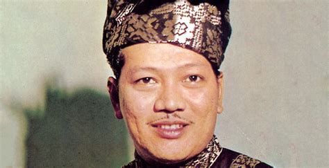The following is a list of p. Remembering P. Ramlee: 9 Best Films From The Legend | Hype ...