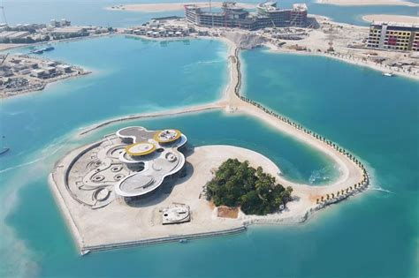 The Unbelievable Mansions On Dubais 5 Billion Man Made Islands