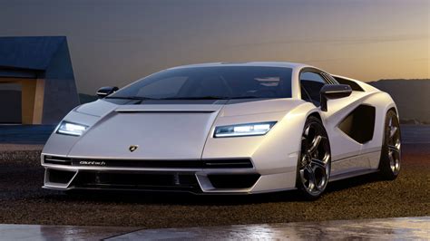Lamborghinis Countach Is A Futuristic Hybrid That Hits 220 Mph Mashable