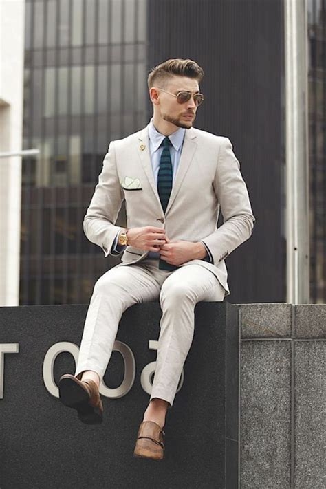 Feb 04, 2019 · 44. Cours De Coupe De Cheveux - Coupe de cheveux courte et feminine / Voici 25 idées de coupes de ...