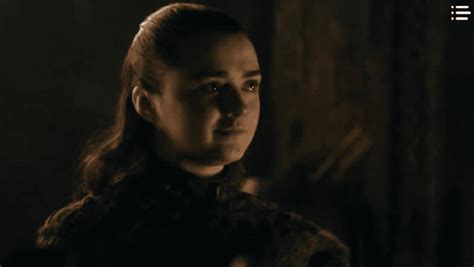 What Is Arya Starks New Weapon Heres What Fans Think Gendry Is