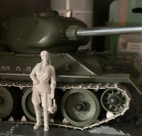 1 35 Resin Model Kit Girl Soviet Soldier Tankman Ww2 Unpainted Model Fan Store