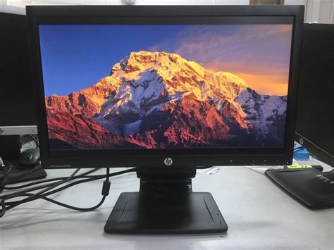 Monitor Hp Compaq La2206x 215” Led Lcd Appears To Function