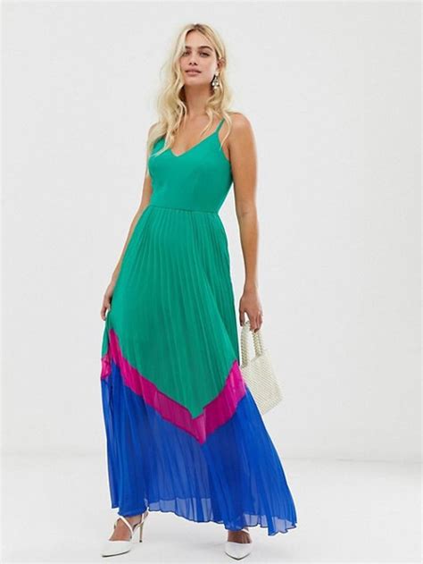 This is just a small selection of my personal favorite dresses for a beach wedding. The Ultimate (Shoppable!) Guest's Guide to Beach Wedding ...