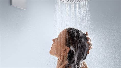 el 42 de los españoles se ducha cada día y lo hace durante más de 10 minutos