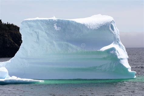 Iceberg Photo Stock Image Du Grand Glacier Océan Canada 9457668