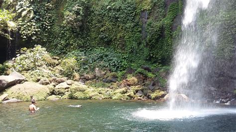 Spot menarik di air terjun dlundung. Tiket Masuk Tekaan Telu Waterfall - Wisata Lumajang Kapas ...