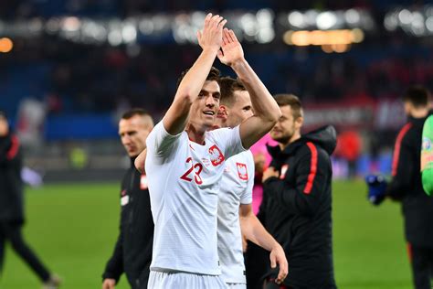 Zresztą on sam nie ma chyba takich skłonności. Krzysztof Piątek szybko odejdzie z AC Milan? Media ...