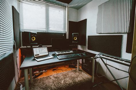 How To Set Up A Music Studio In Your Apartment - Quack is Back