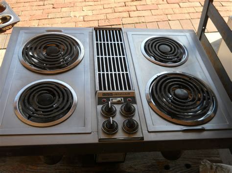 It provides a variety of burner surfaces that allow you to expand your cooking possibilities. Jenn-Air Downdraft Stovetops? - Appliances - DIY Chatroom ...