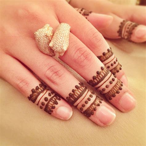 Instagram Niftee Fashionfriday Mehndi Designs For Fingers Latest
