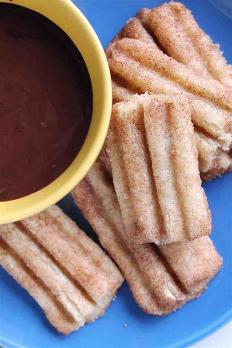 Churro Cookies With Chocolate Dipping Sauce The Spiffy Cookie