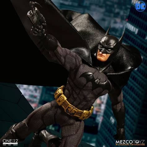 Mezco Toyz One12 Collective Batman Sovereign Knight Rio X Teir