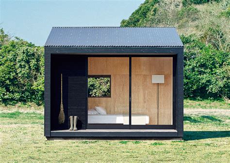 The design is broken into two separate modules — a practical way to construct the prefab house. Tiny Prefab House ideas / MUJI Hut | ideasgn