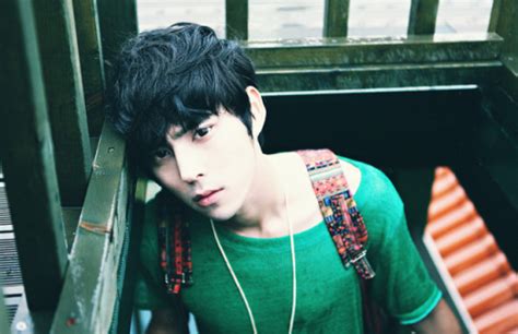He's the ceo of rainbow bridge world (rbw) and is mostly known as a rbw (hangul:알비더블유; kim do hoon on Tumblr