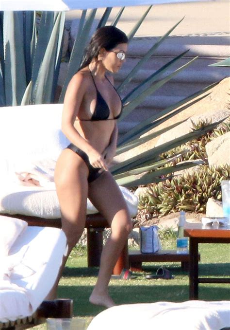 Kourtney Kardashian In Bikini 12 22 2018 • Celebmafia