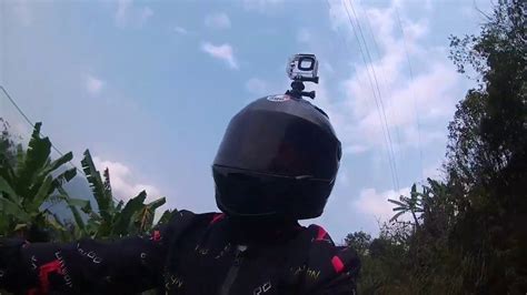 Khi đi taxi, tài xế sẽ hỏi khách hàng muốn trả qua alipay hay wechat pay, sau đó sử dụng đt hiển thị mã qr tương ứng. Xách balo mà đi về với phía cuối con đường..!! - YouTube