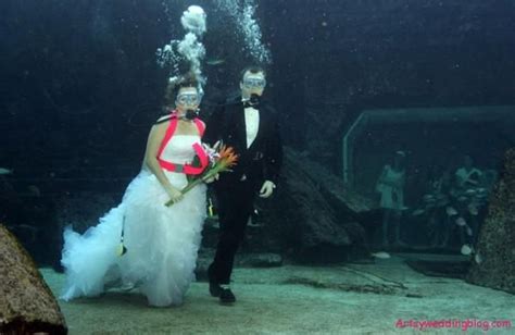 Top 10 Most Unusual Wedding Venues Underwater Wedding Unusual