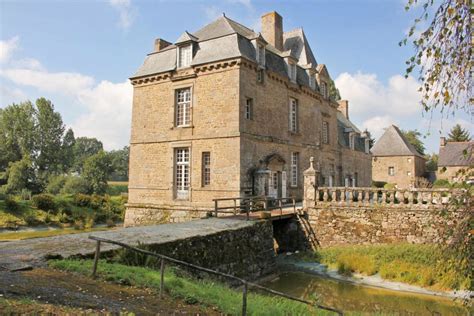 Toutes les informations pratiques : Près de Fougères, près de mille ans d'histoire sont à vendre avec le château de La Haye | La ...